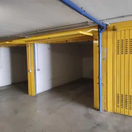 Emmerosa, Centro Citta, Parcheggio