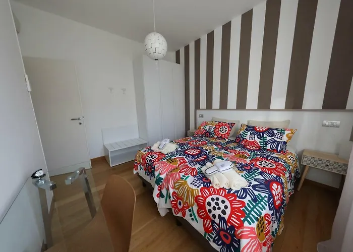 Emmerosa, Centro Citta, Parcheggio *